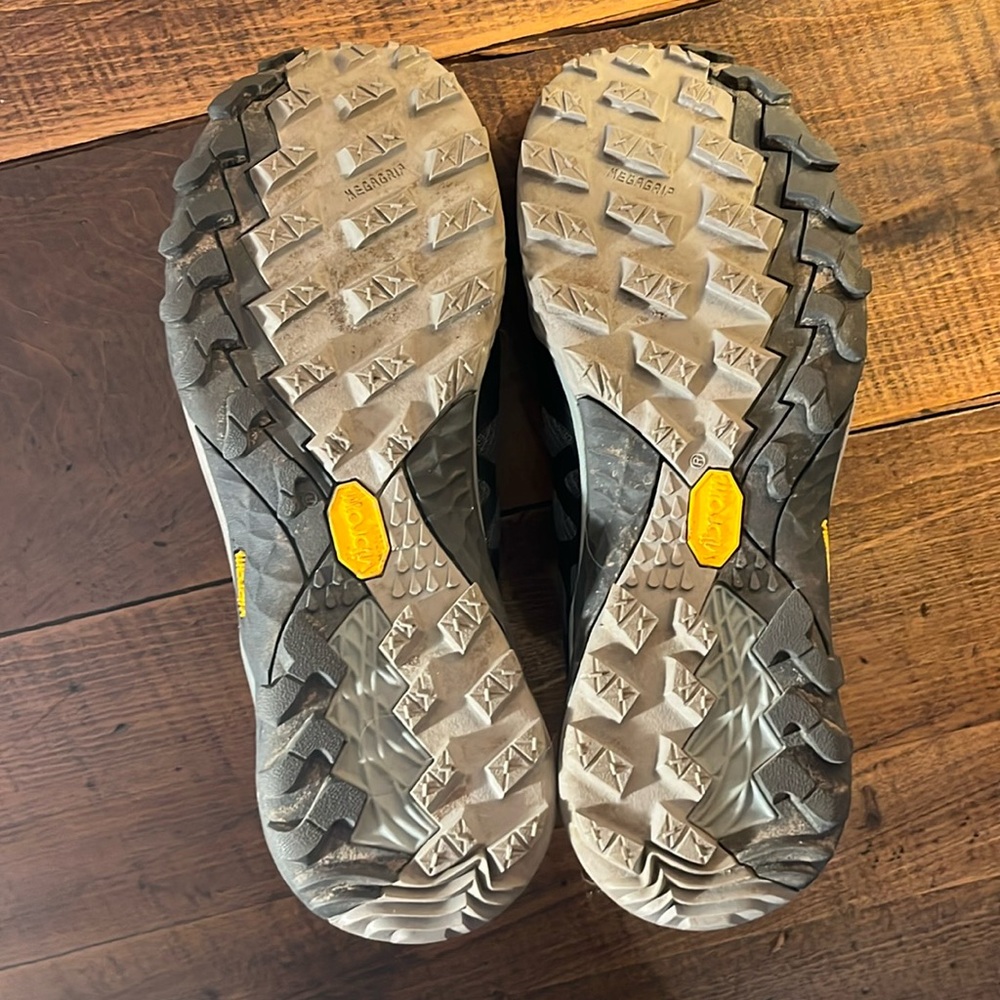 Merrell Women's Gray and Light Blue Trail Running Shoes - Picture 3 of 8